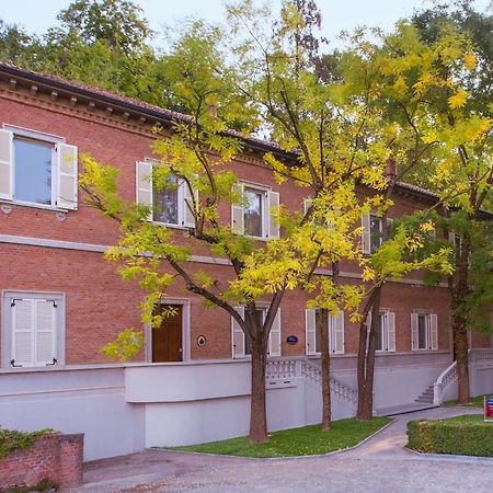 Villaggio Narrante - Foresteria Delle Vigne 塞拉伦加·达尔巴 外观 照片